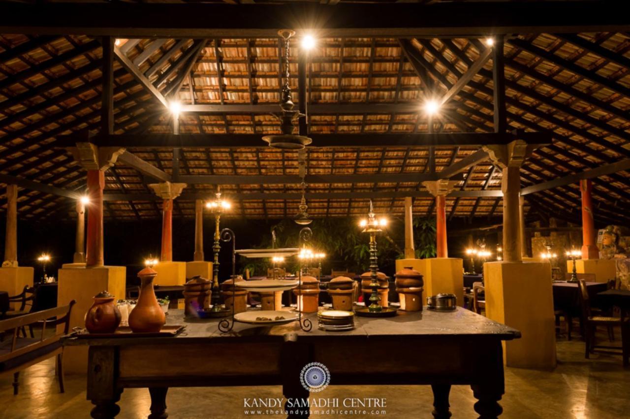 The Kandy Samadhicentre Narampanawa Exterior photo